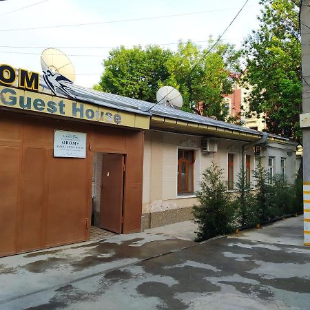 Готель "Orom" Guests House Ташкент Екстер'єр фото