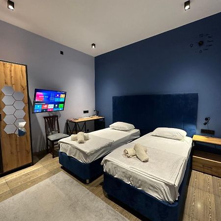 Готель "Orom" Guests House Ташкент Екстер'єр фото