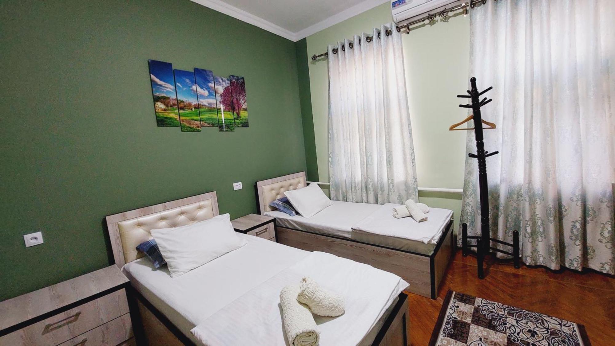 Готель "Orom" Guests House Ташкент Екстер'єр фото